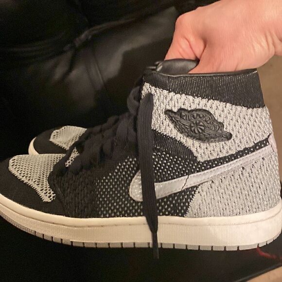 Rare EUC 2018 Youth Air Jordan 1 Retro High OG Flyknit GS Shadow Sneakers 6.5